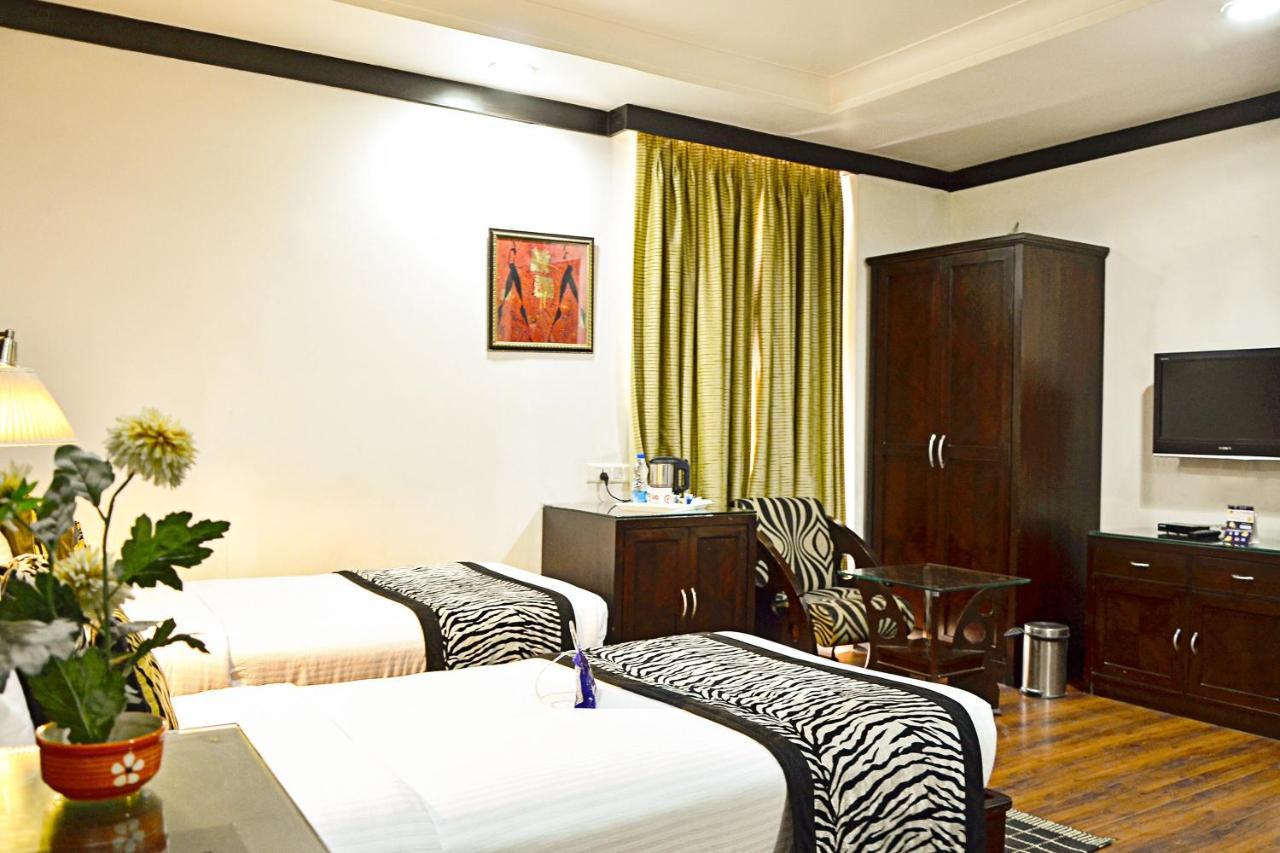 Capital O 2741 Hotel Corporate Point Delhi  Extérieur photo